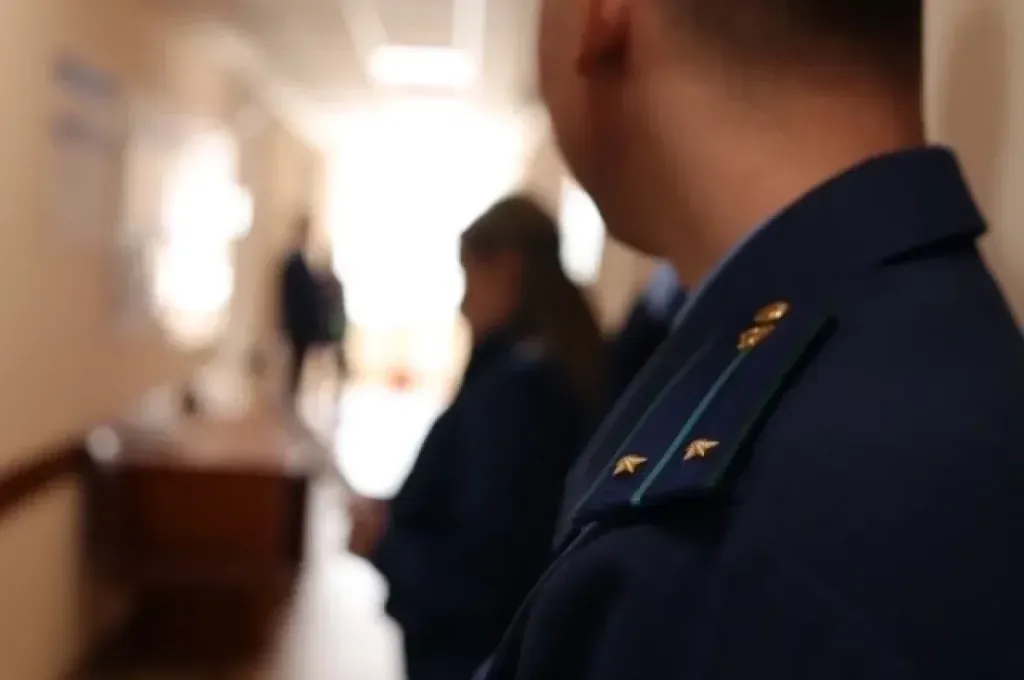 Прокуратура через суд добилась ремонта причалов в Корсакове и Невельске