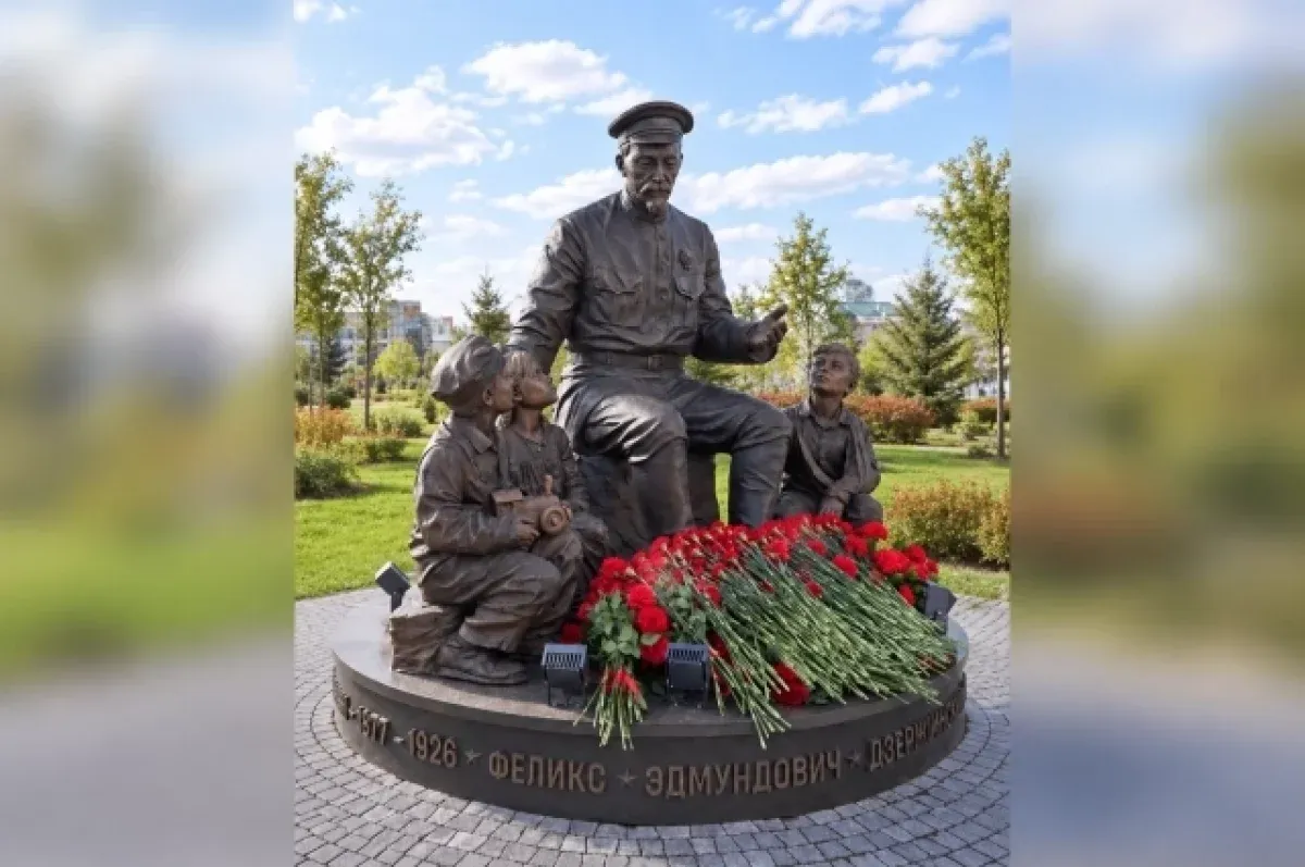 Лебедев раскритиковал памятник Дзержинскому в Южно-Сахалинске