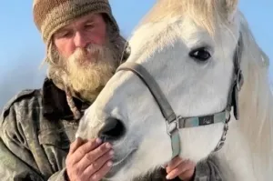 В Южно-Сахалинске ищут помощника для ухода за животными приюта Петера ван дер Вольфа